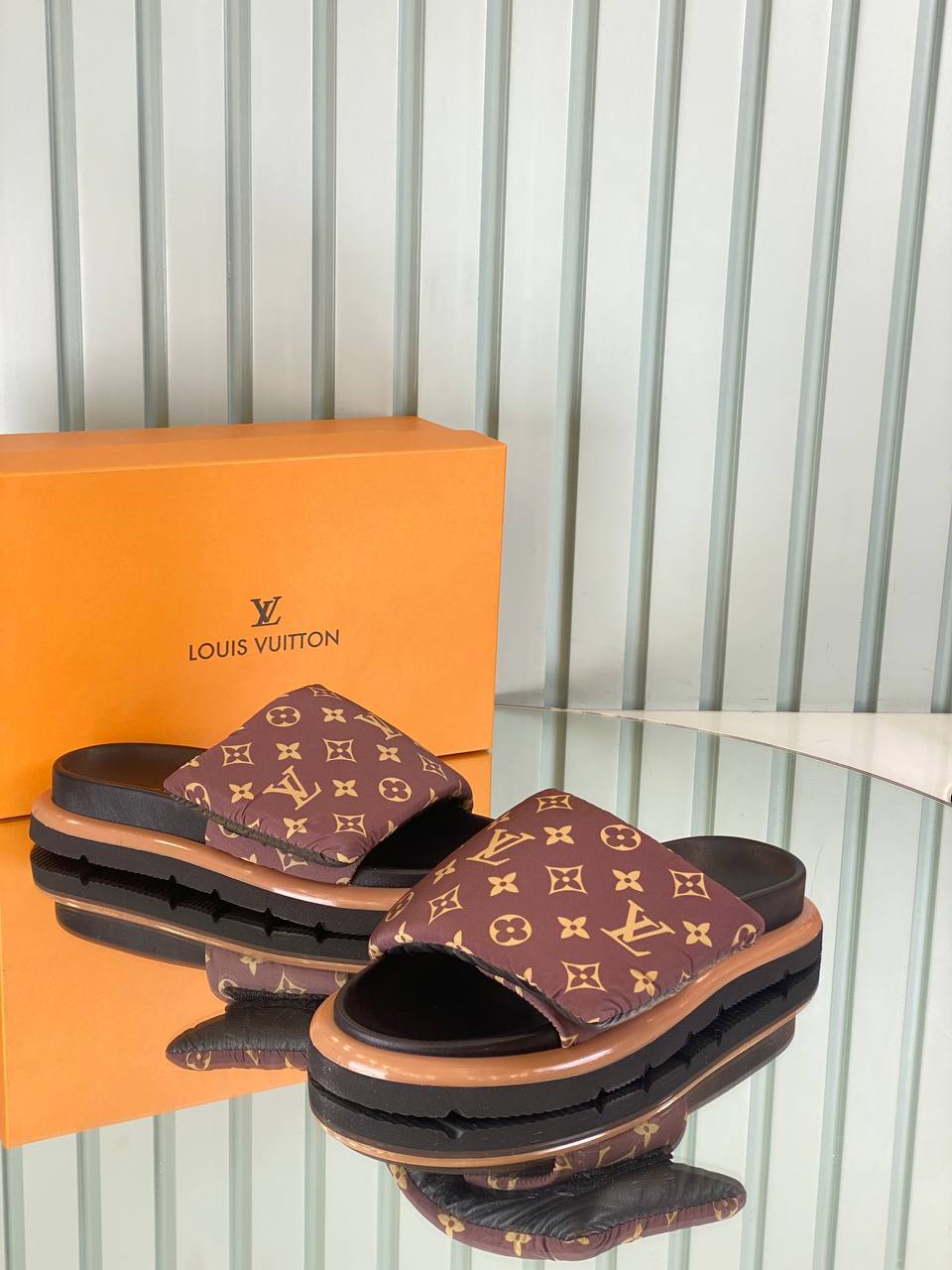 Slipper