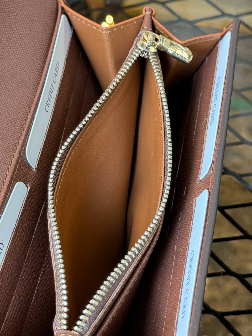 L - Leather Adele Wallet (Gry)