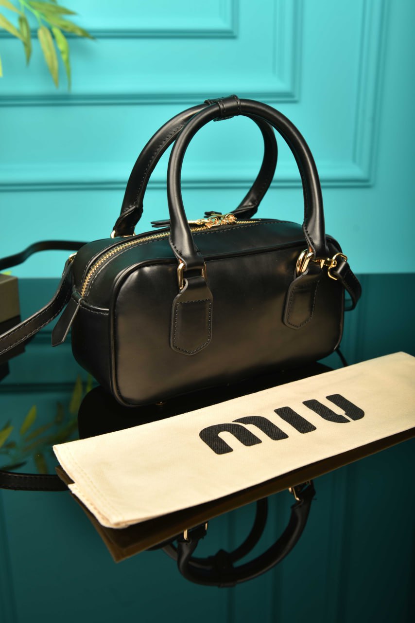 MM - Arcadie Leather Bag
