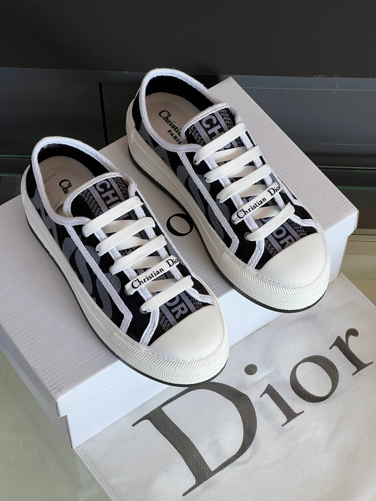 D10r - Season Shoes