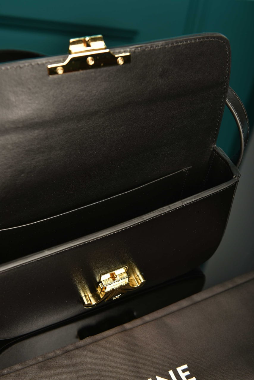 CLN - Triomphe Bag in Shiny