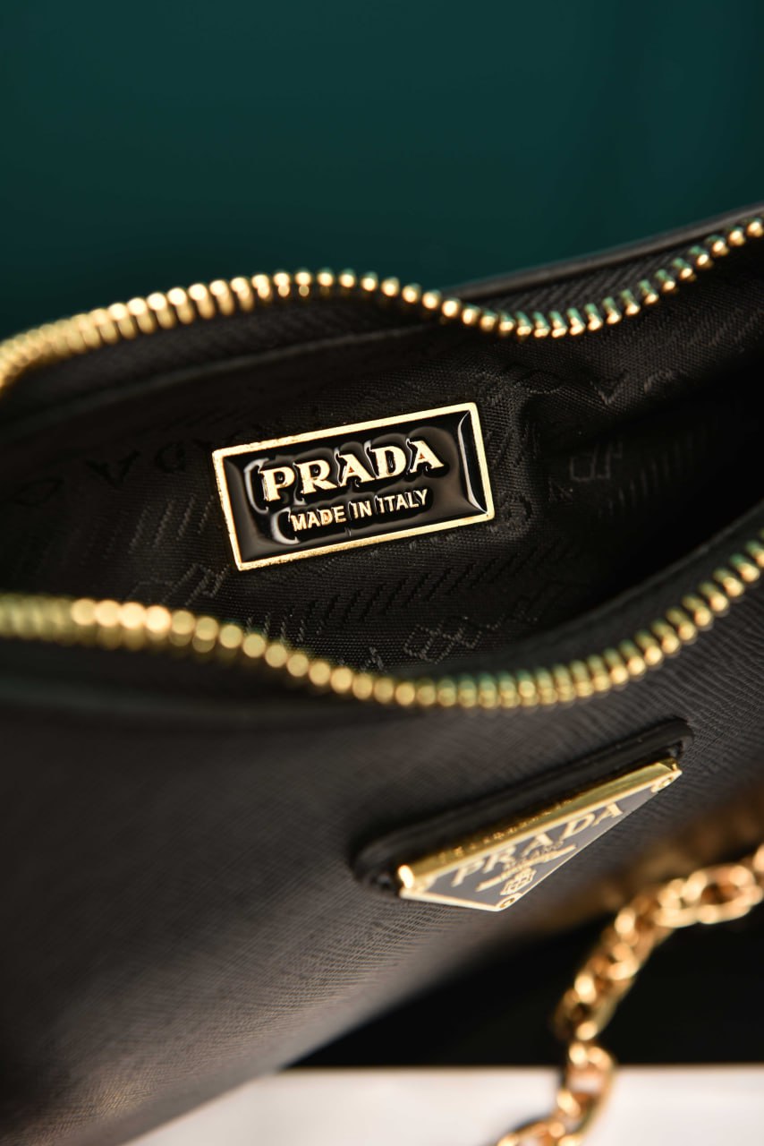 Re-Edition 2005 Saffiano Leather Bag