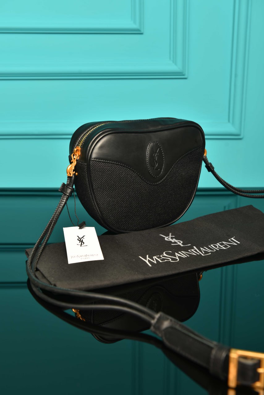 Le 5 A 7 Hobo Bag In Smooth Leather