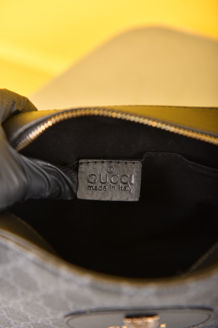 Neo Vintage GG Supreme Messenger Bag