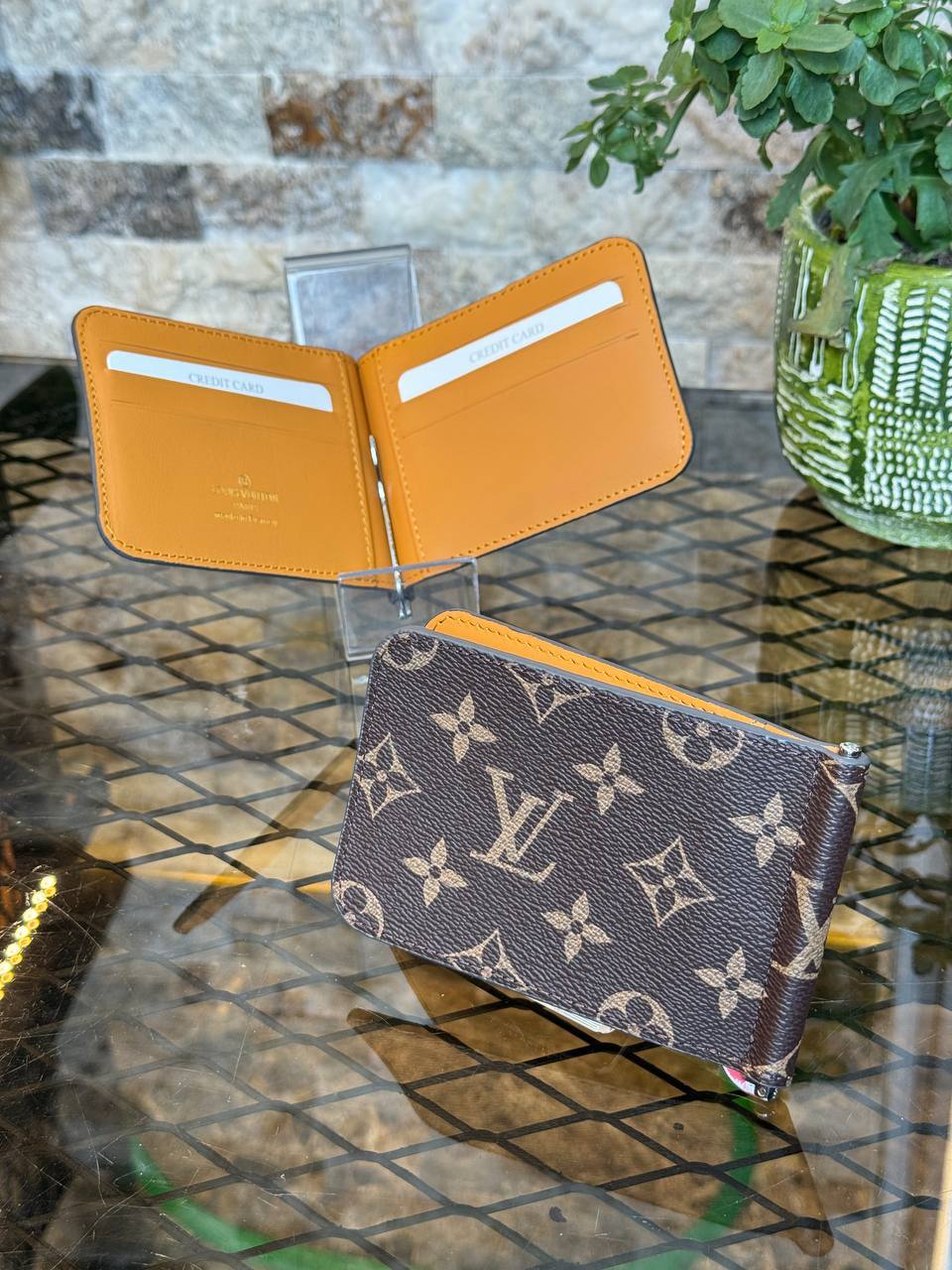 L- Leather Mini Wallet