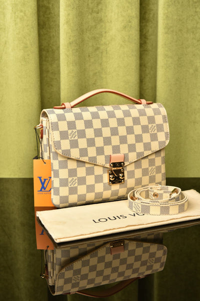 Metis Pochette