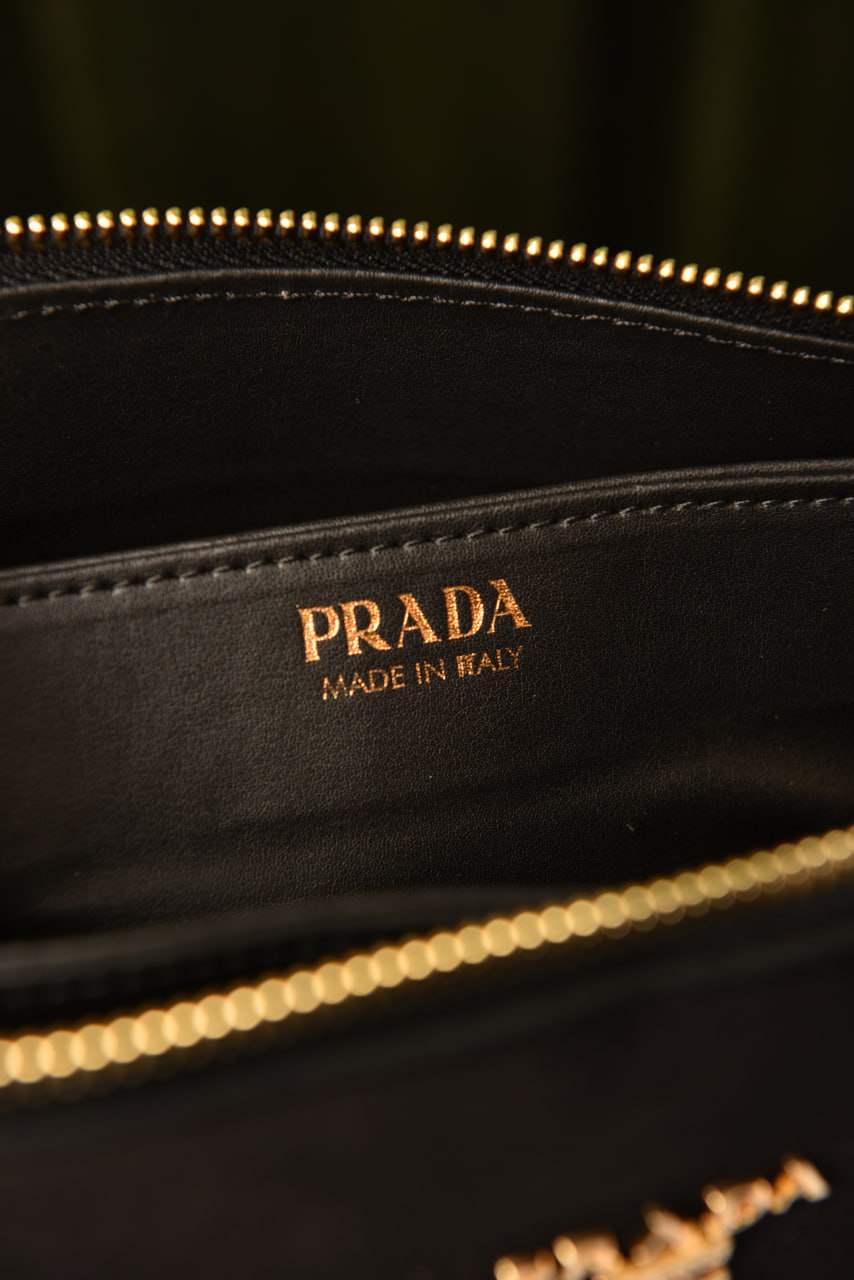 PRD - Vitello Daino Soft Mini Zippered Bag Argilla