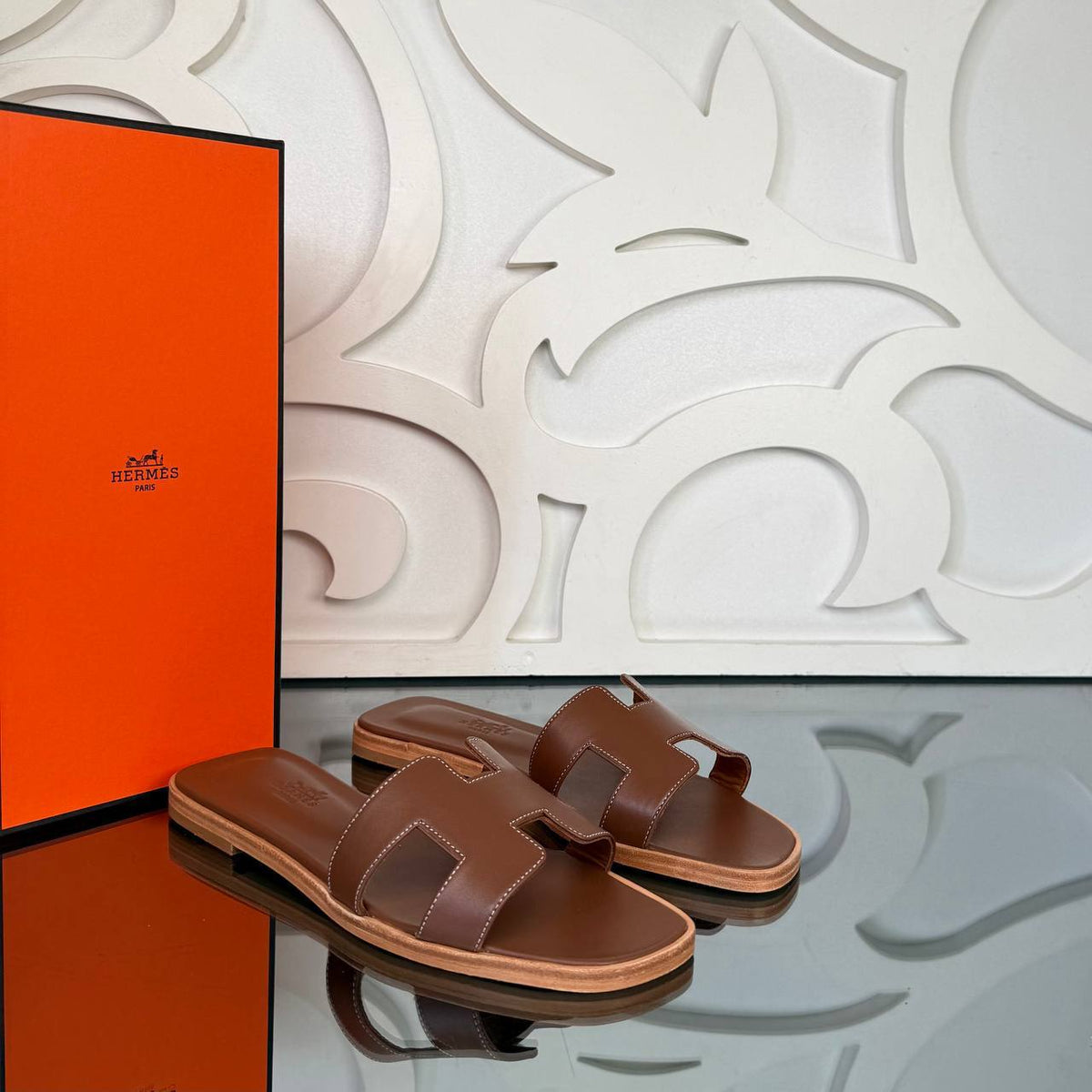 '- Oran Slippers (Brown)