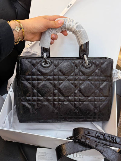 Black Lady Bag - (Video)