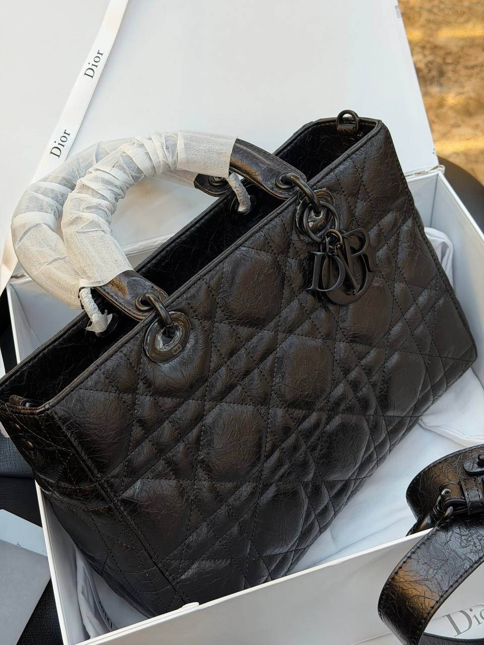 Black Lady Bag - (Video)