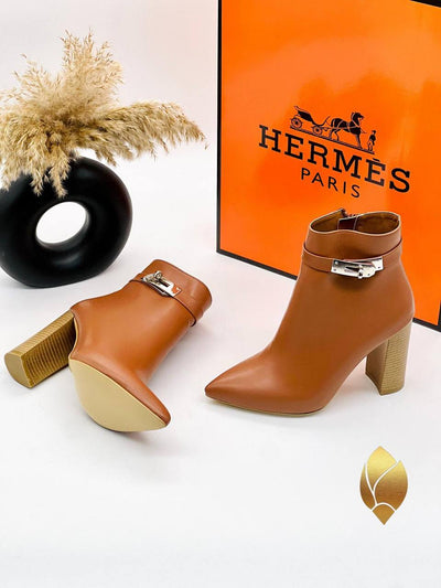 '- Boots