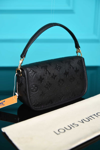 Nano Diane (Black)